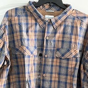 Columbia long sleeve button down shirt